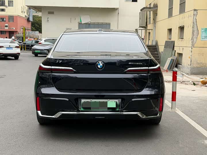 Фото 5 - BMW i7