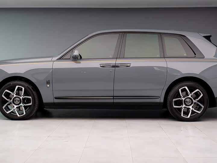 Фото 3 - Rolls-Royce Cullinan