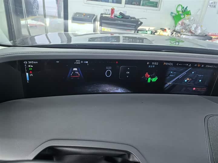 Фото 6 - Lincoln Nautilus