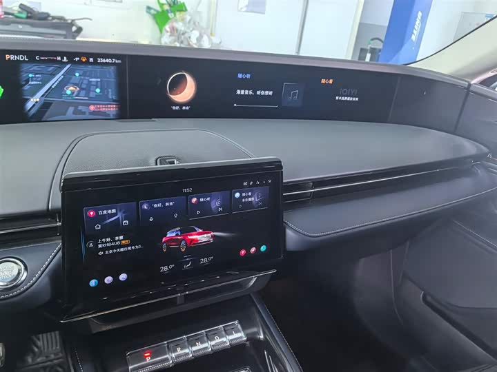 Фото 7 - Lincoln Nautilus