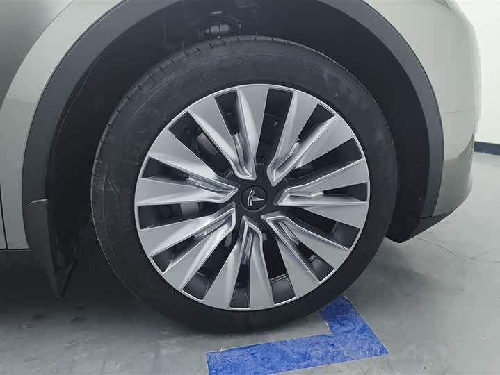 Фото 6 - Tesla Model Y