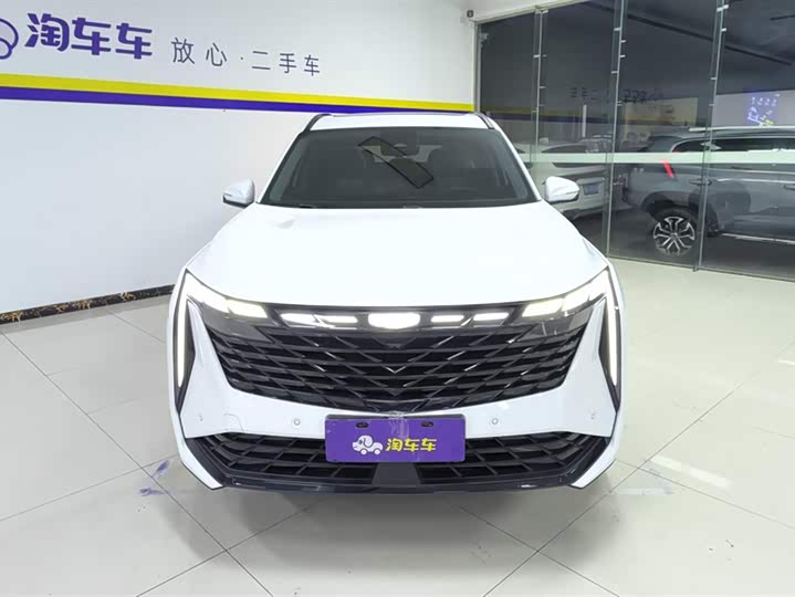 Фото 2 - Geely Atlas L