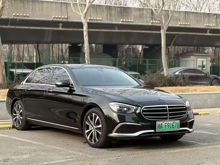 Фото 3 - Mercedes-Benz E-Class Hybrid
