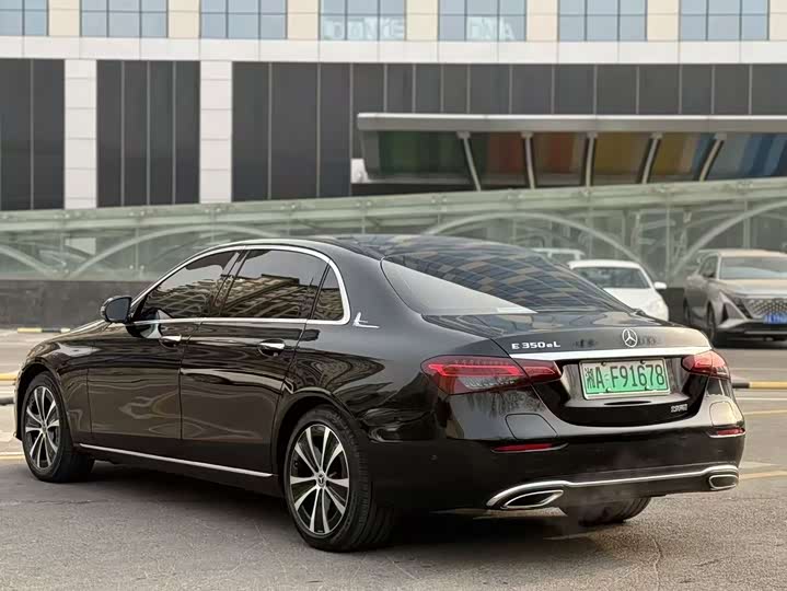 Фото 8 - Mercedes-Benz E-Class Hybrid