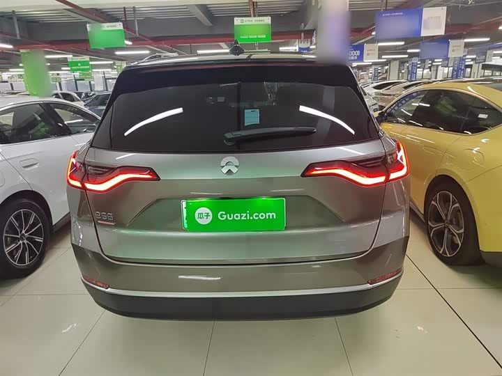 Фото 6 - Nio ES8