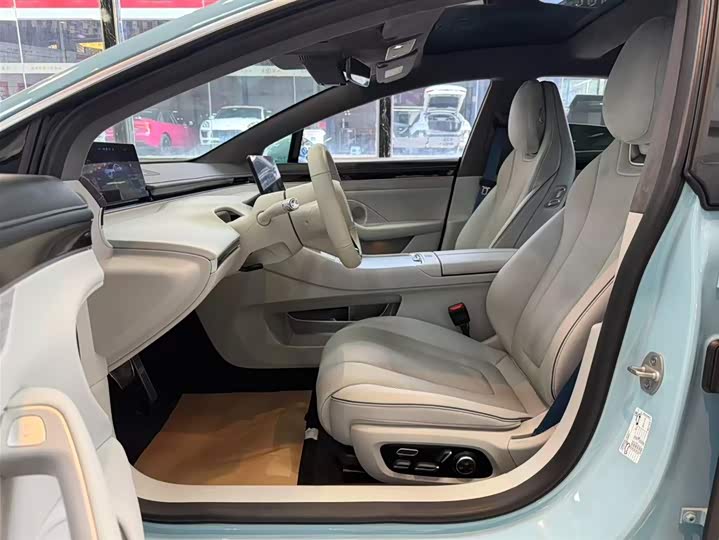 Фото 6 - Luxeed S7