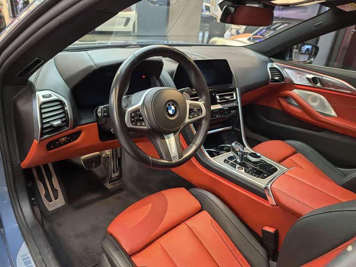 Фото 6 - BMW 8 Series