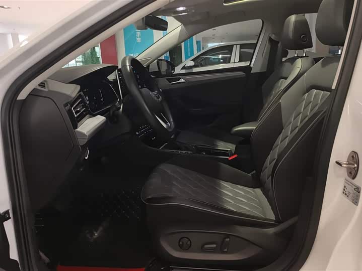 Фото 9 - Volkswagen Sagitar L