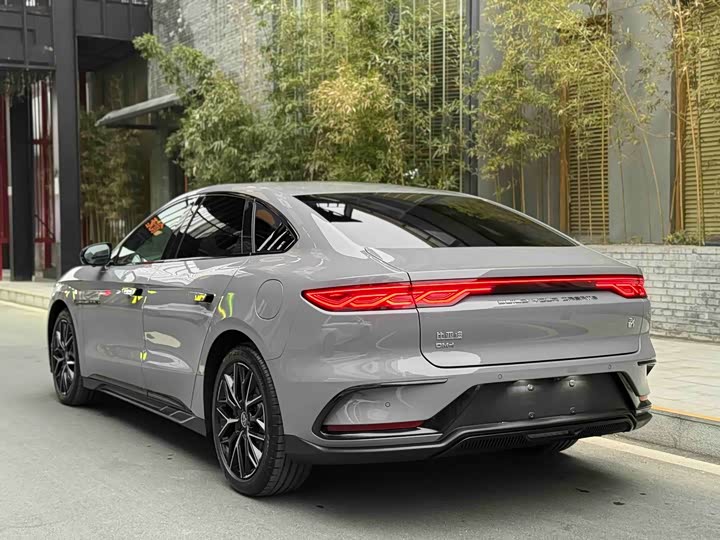 Фото 7 - BYD Han