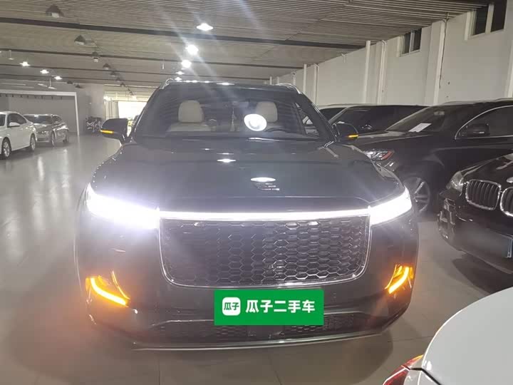 Фото 3 - LiXiang One