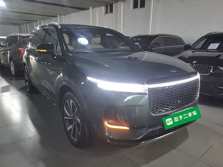 Фото 4 - LiXiang One