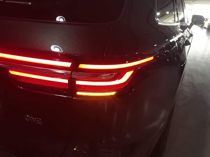 Фото 8 - LiXiang One