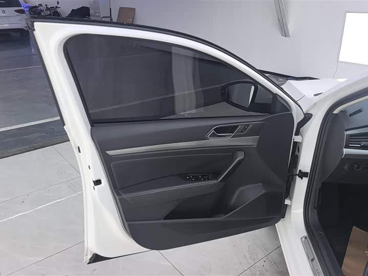 Фото 7 - Volkswagen Lavida