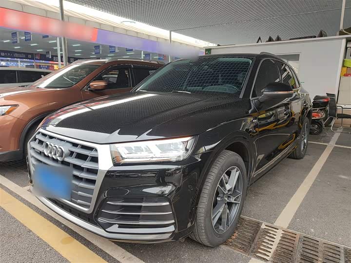 Фото 2 - Audi Q5L