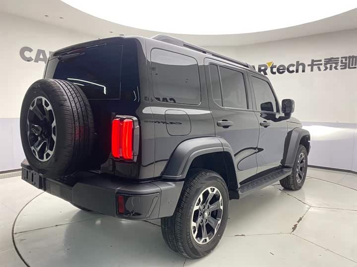 Фото 5 - Tank 300 Hybrid