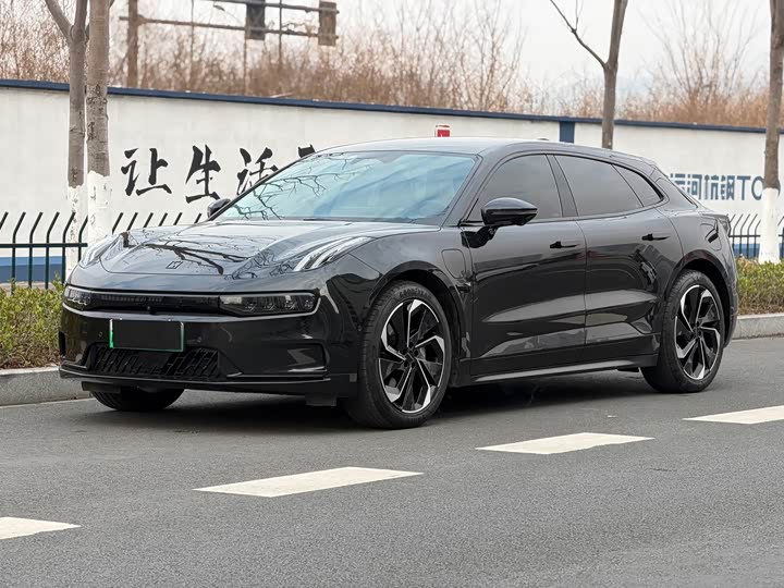 Фото 1 - Zeekr 001