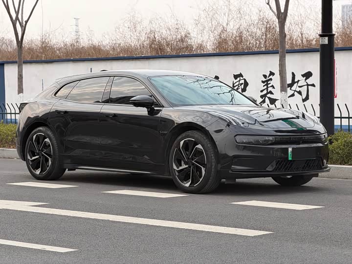 Фото 3 - Zeekr 001