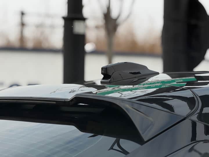 Фото 8 - Zeekr 001