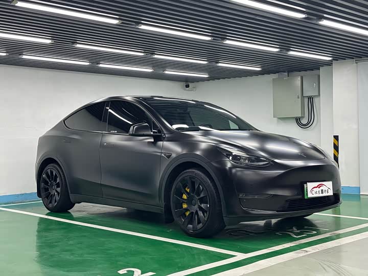 Фото 3 - Tesla Model Y