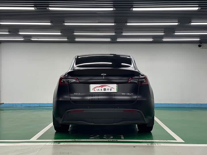 Фото 6 - Tesla Model Y