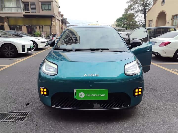 Фото 3 - GAC Aion UT