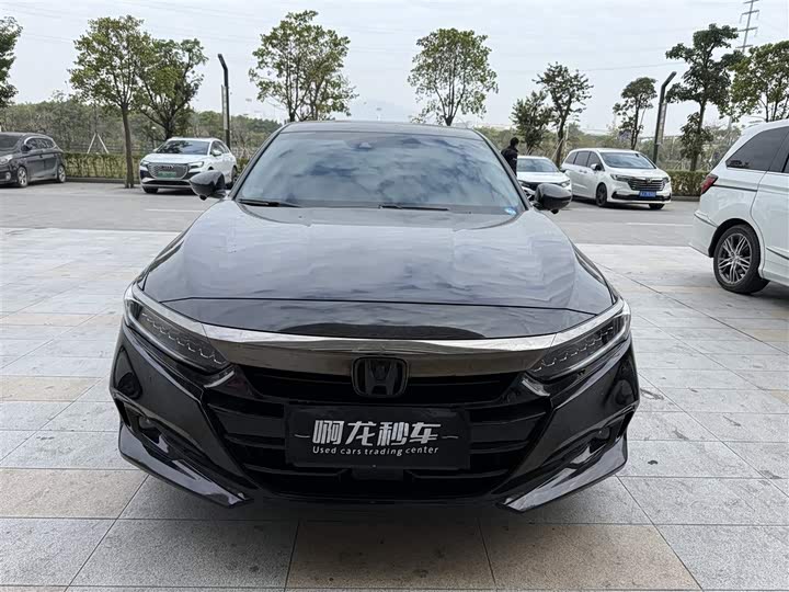 Фото 2 - Honda Accord