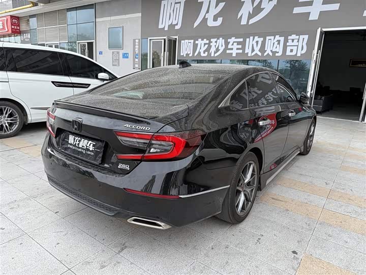 Фото 7 - Honda Accord