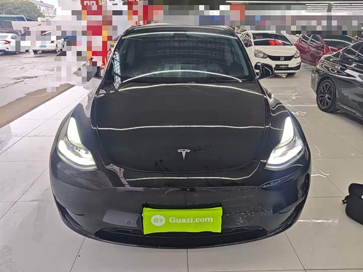 Фото 3 - Tesla Model Y