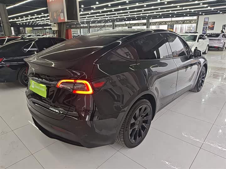 Фото 7 - Tesla Model Y