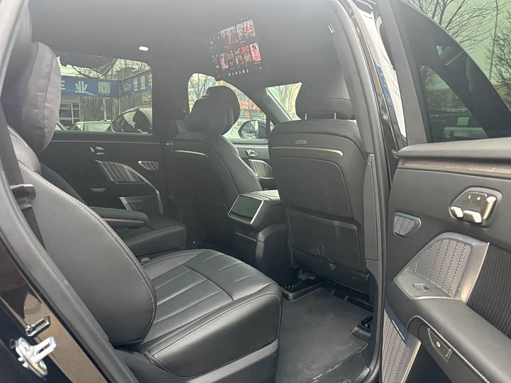 Фото 7 - Nio Onvo L90