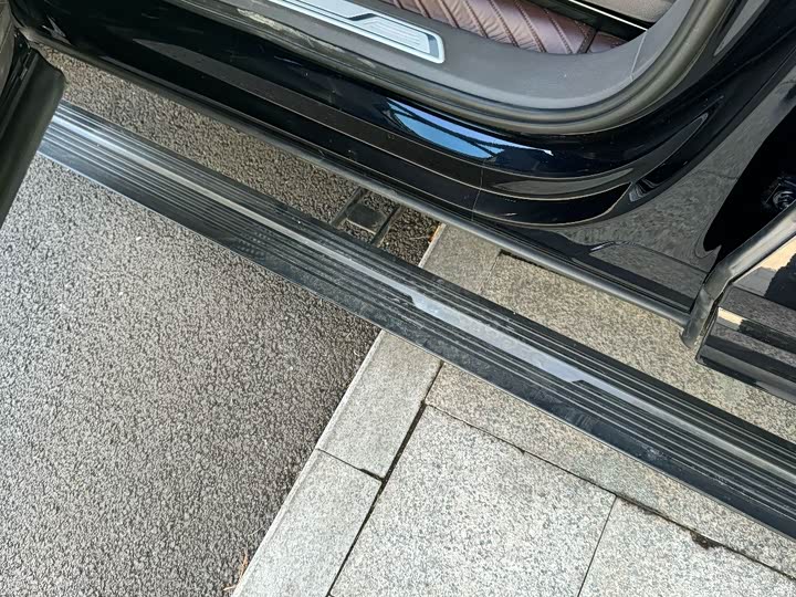 Фото 4 - Volkswagen Touareg