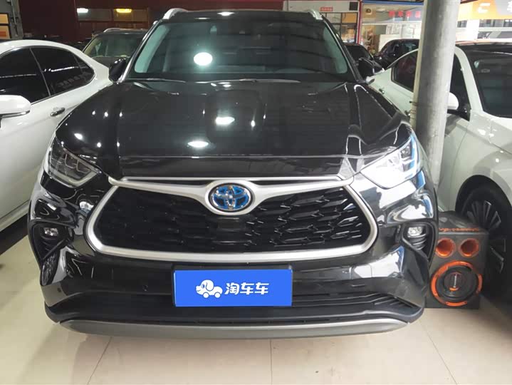 Фото 2 - Toyota Highlander