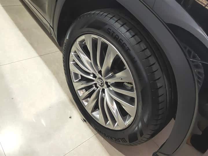 Фото 6 - Toyota Highlander