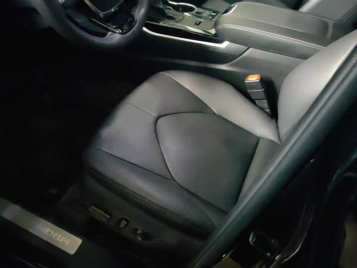 Фото 9 - Toyota Highlander