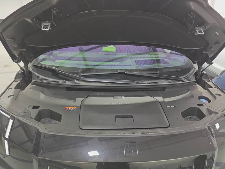 Фото 9 - Zeekr 009