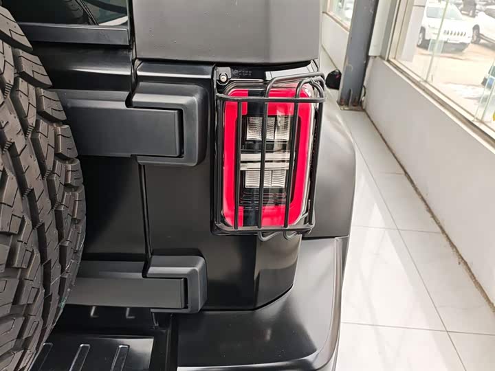 Фото 8 - BAIC Beijing BJ40