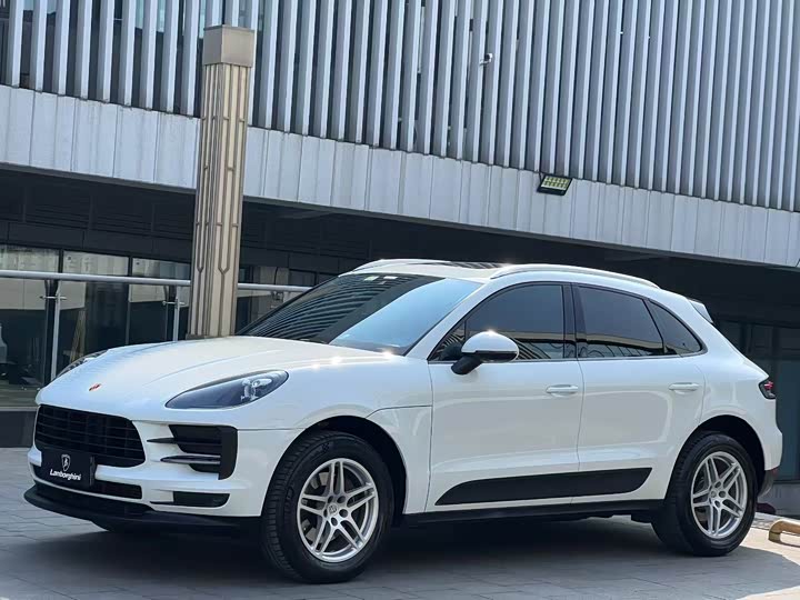 Фото 1 - Porsche Macan