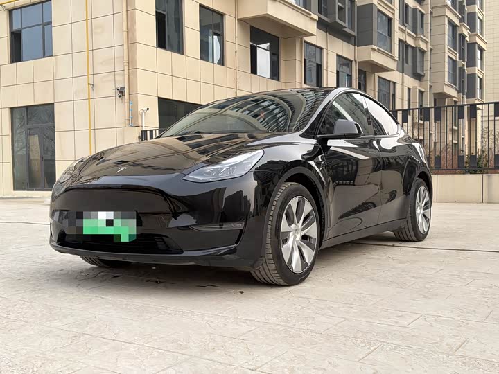 Фото 1 - Tesla Model Y