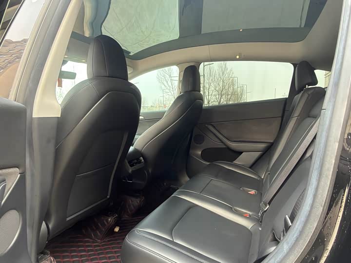 Фото 4 - Tesla Model Y