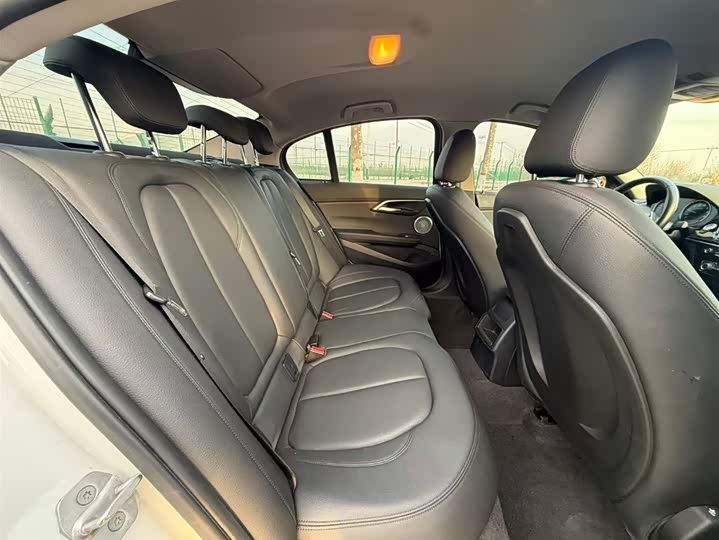 Фото 9 - BMW 1 Series