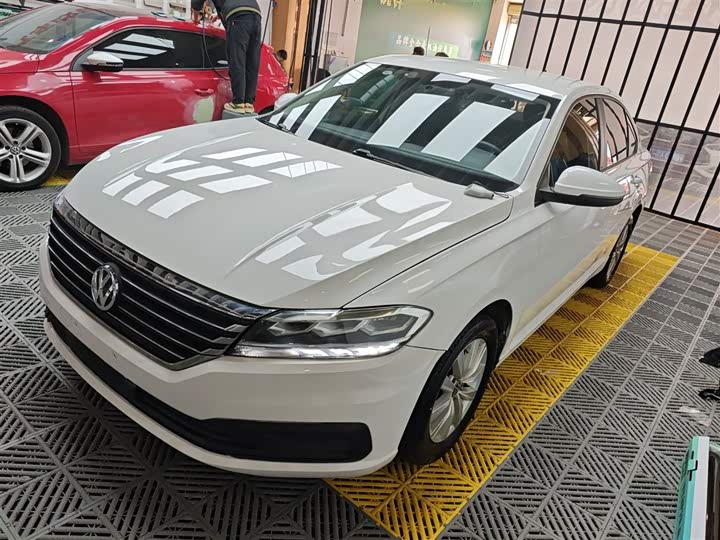 Фото 1 - Volkswagen Lavida