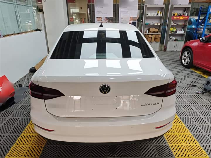 Фото 6 - Volkswagen Lavida