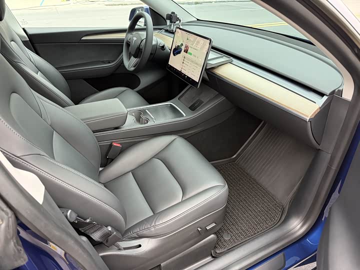 Фото 8 - Tesla Model Y