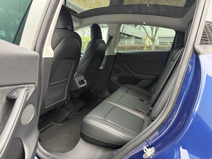 Фото 9 - Tesla Model Y