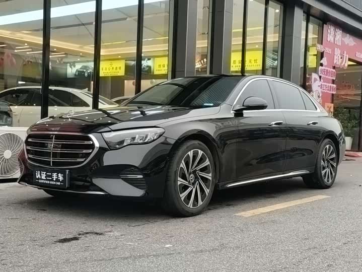 Фото 1 - Mercedes-Benz E-Class