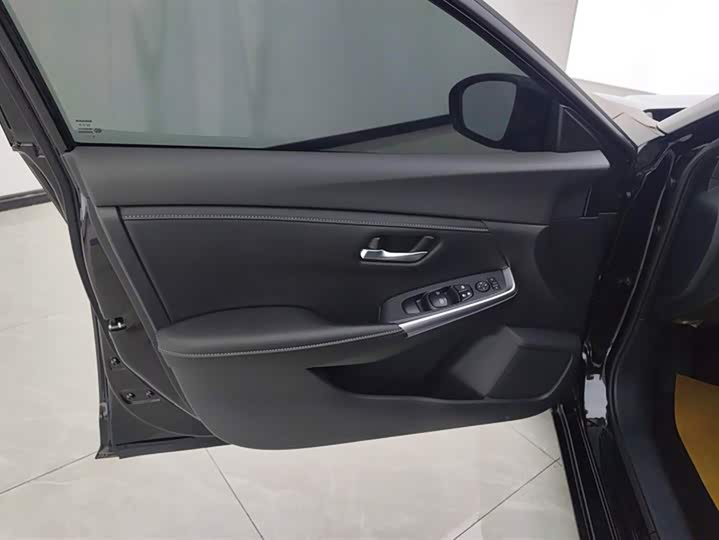 Фото 7 - Nissan Sylphy