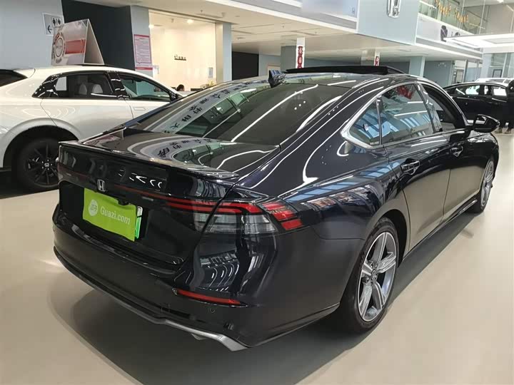 Фото 7 - Honda Accord Hybrid