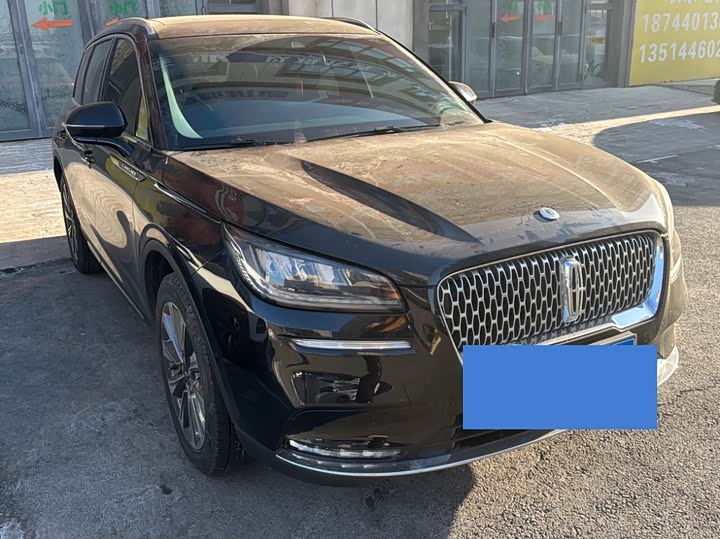 Фото 3 - Lincoln Corsair