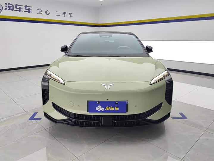 Фото 2 - Hongqi EH7