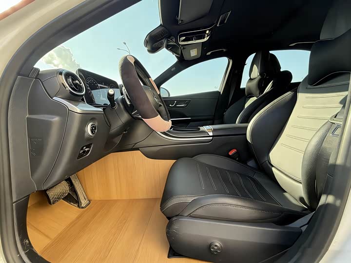 Фото 4 - Mercedes-Benz C-Class